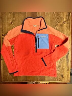 Cotopaxi Orange & Peach Women’s Fleece Pullover with Blue Chest Pocket